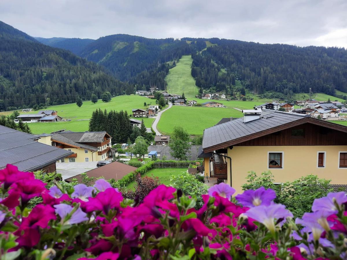 Haus Traninger Apartment Flachau Exterior photo